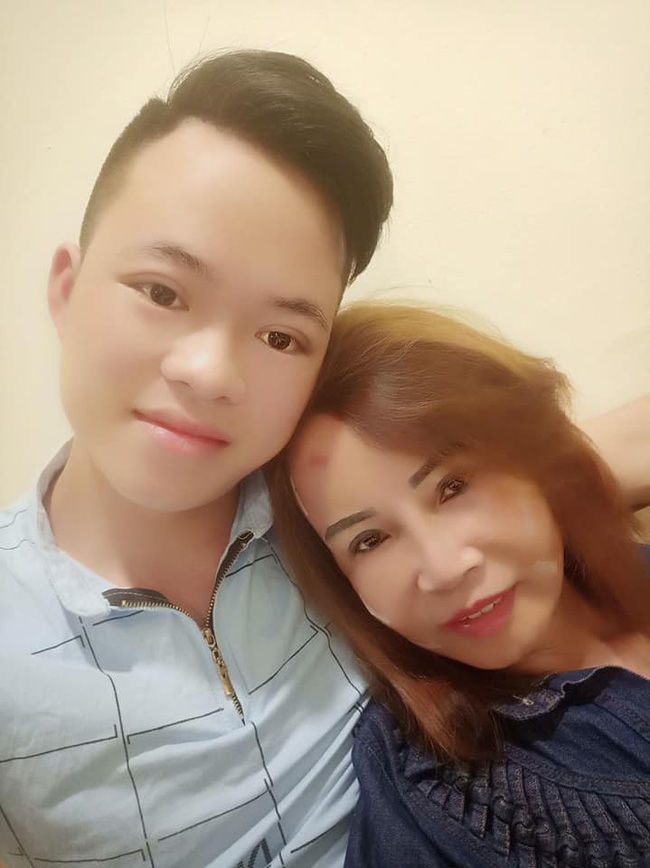 Không chịu chồng xấu, cô dâu 62 tuổi lên tiếng đáp trả dân mạng