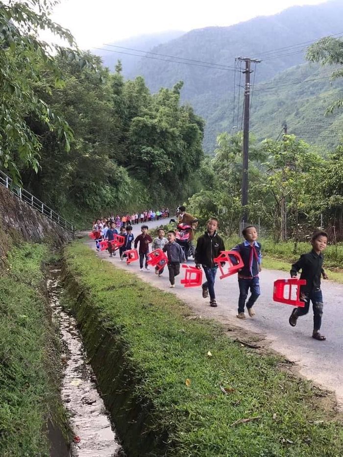 Muôn vàn cảm xúc trong ngày khai giảng