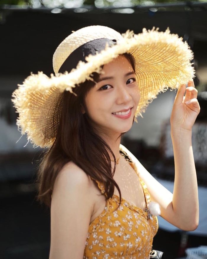Lisa, Jisoo cùng chiếm giữ 2 vị trí đầu top 100 sao nữ đẹp nhất