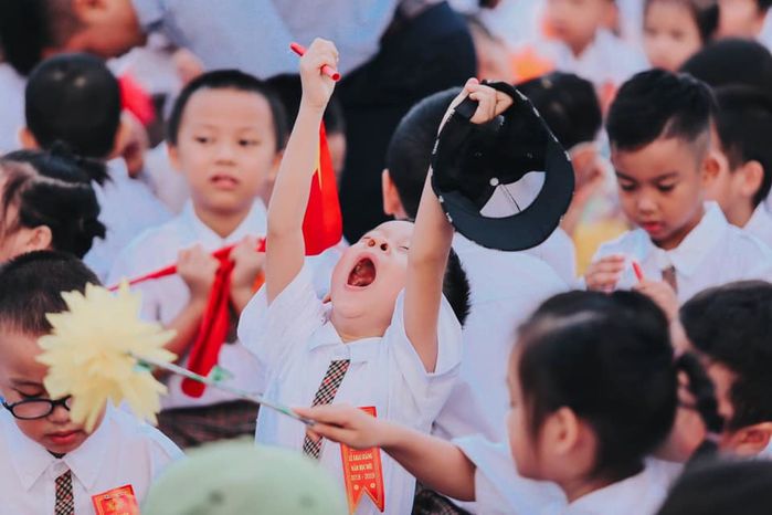 Loạt ảnh ngày đầu năm học mới của các em học sinh