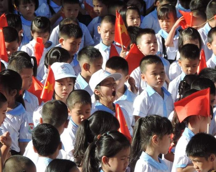 Loạt ảnh ngày đầu năm học mới của các em học sinh