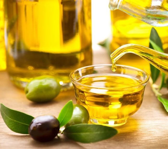 Chán cảnh lông mày nhợt nhạt dưỡng ngay với sữa tươi, nước ép hành tây