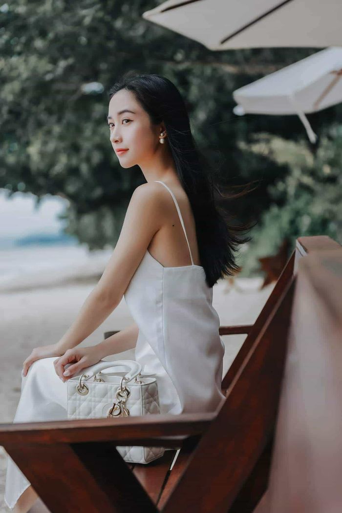 Lương Bằng Quang cosplay thỏ hồng, Ngọc Trinh đón tuổi 30 hoành tráng
