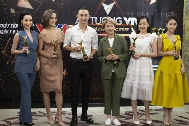 MC Minh Hà né mặt Thu Quỳnh khi cùng tham gia một sự kiện