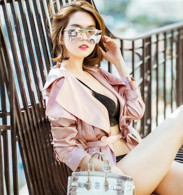 Muôn kiểu tạo dáng độc từ nữ hoàng nội y Ngọc Trinh