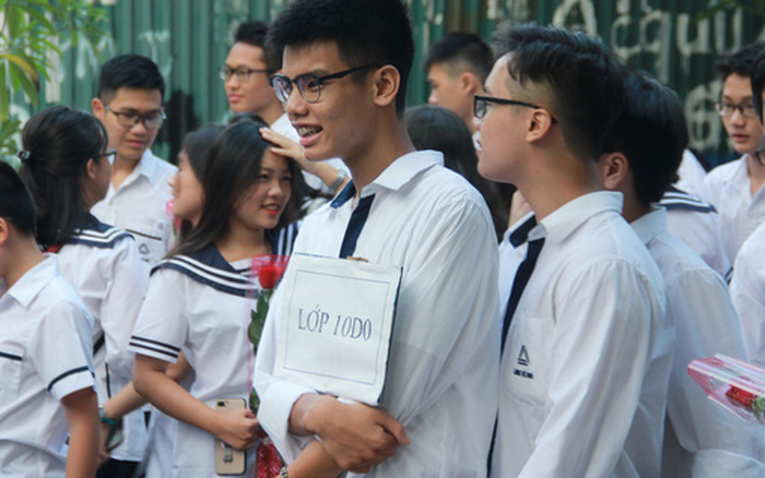 Muôn vàn cảm xúc trong ngày khai giảng