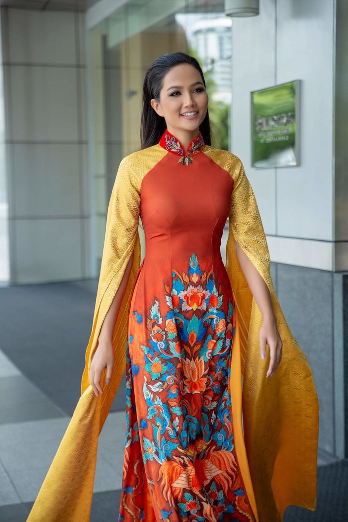 Nam Em - Quốc Bảo tình tứ, Thu Minh lần đầu khoe ảnh cưới ở Hà Lan