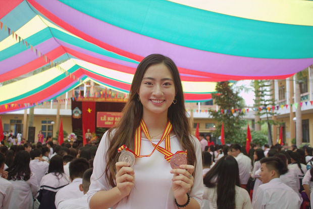 Ảnh ngố tàu dàn Hoa hậu Việt thời đi học: Đỗ Mỹ Linh dễ thương, Phạm