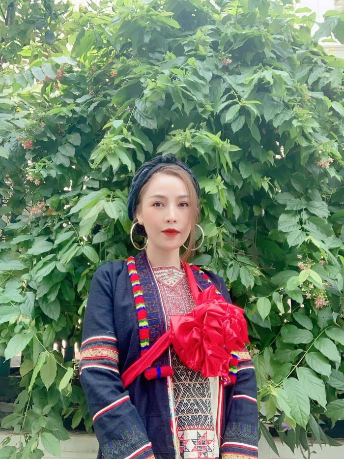Ngân Anh bị cho bơm mông, Vĩnh Thụy than thở vì tin Thùy Linh hẹn hò