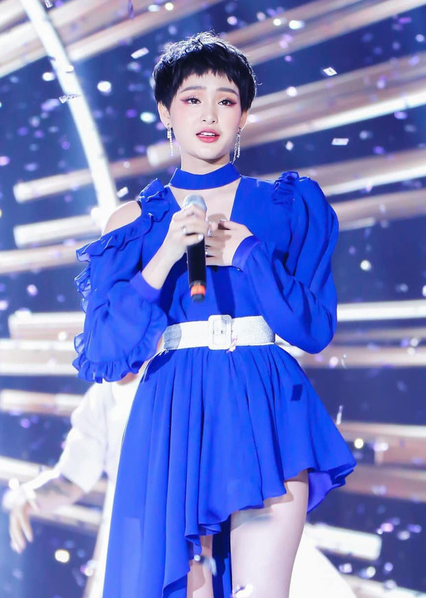 Nghi vấn lộ ảnh Hiền Hồ hẹn hò đi biển cùng với chồng cũ DJ Tít