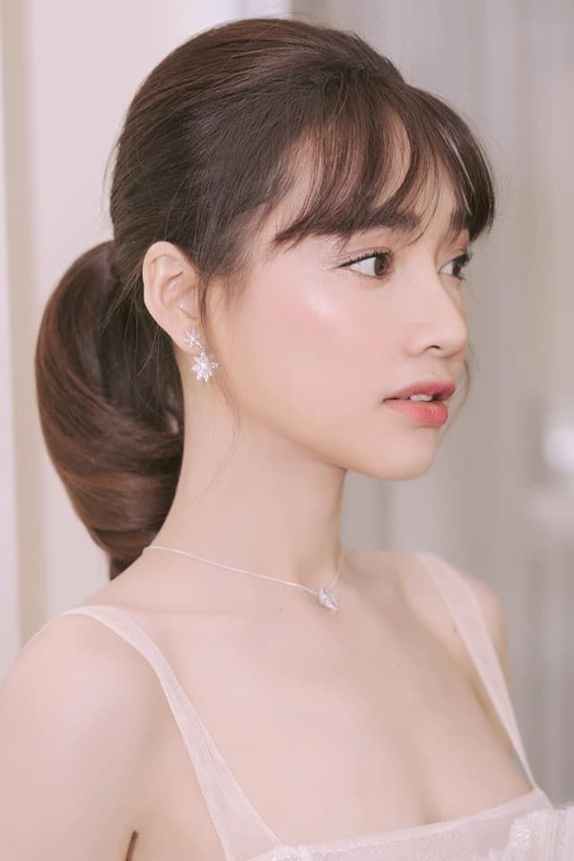 Nhá hàng clip hậu trường Nhã Phương gây sốt vì nhan sắc gái một con