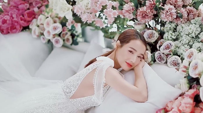 Nhá hàng clip hậu trường Nhã Phương gây sốt vì nhan sắc gái một con