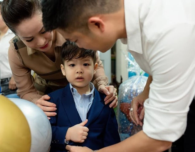 Nhật Kim Anh: Để chồng nuôi con vì sợ bé sống cảnh đầu đường xó chợ