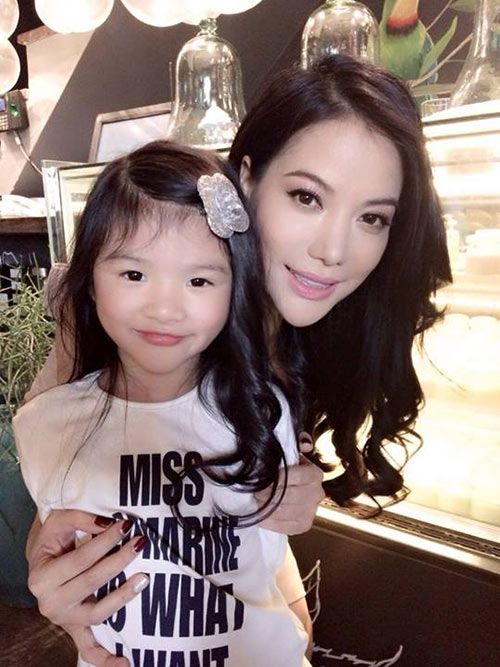 Nhóc tỳ Vbiz giỏi ngoại ngữ: Con Đan Trường 4 thứ tiếng chưa phải nhất