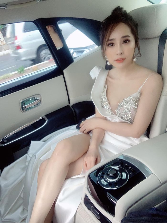 Nhóm bạn thân của Cá Sấu Chúa Quỳnh Nga đều lận đận đường tình duyên