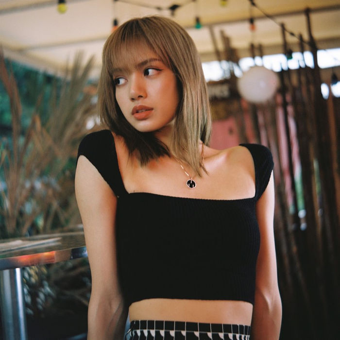 Nữ hoàng Instagram Kpop Lisa khiến hơn 25 triệu followers mê mẩn