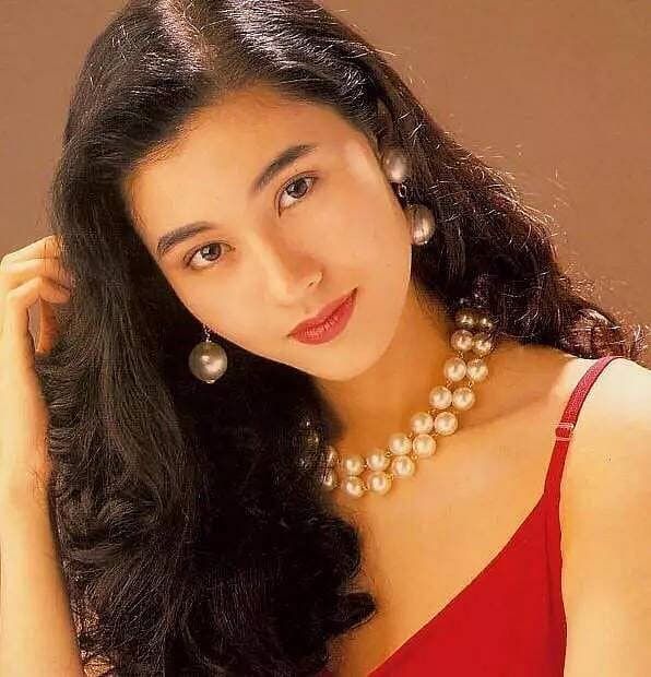 Quan Chi Lâm và các mỹ nữ là báu vật nhan sắc của showbiz Hong Kong