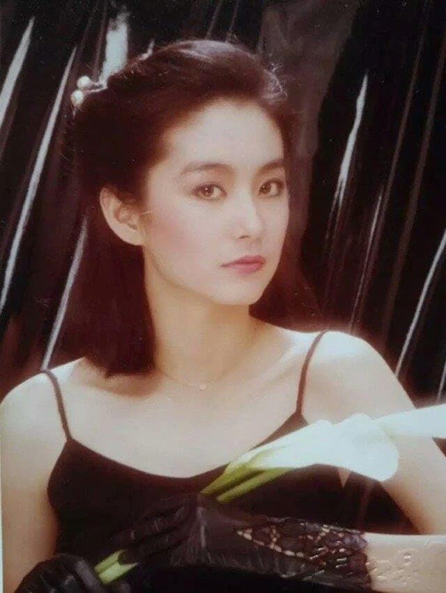 Quan Chi Lâm và các mỹ nữ là báu vật nhan sắc của showbiz Hong Kong
