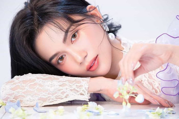 Quốc Trường cầu hôn Bảo Thanh, Sơn Tùng - Bảo Trâm lộ ảnh vi vu Nhật