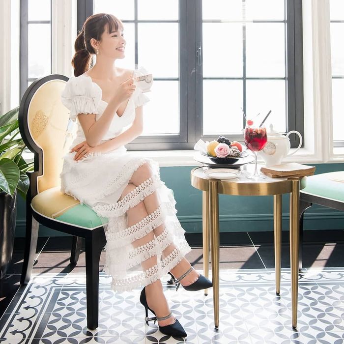 Quốc Trường cầu hôn Bảo Thanh, Sơn Tùng - Bảo Trâm lộ ảnh vi vu Nhật