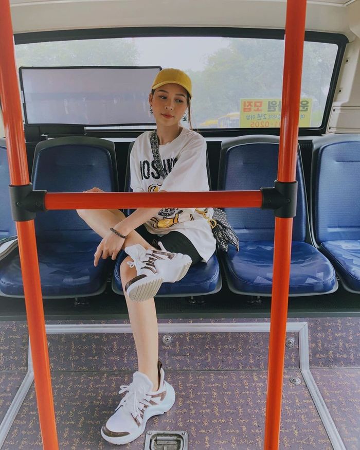 Sam mạnh tay chi 150 triệu cho set đồ sương sương đi xe bus