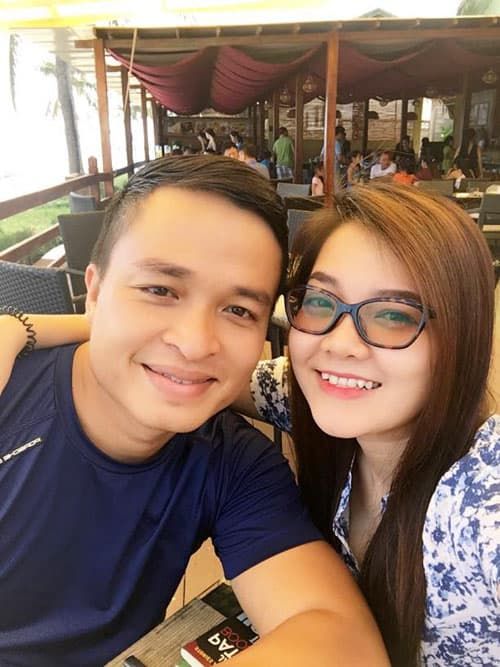 Sau 8 năm, ca sĩ Thanh Ngọc và ông xã đón heo vàng đúng lễ Trung thu