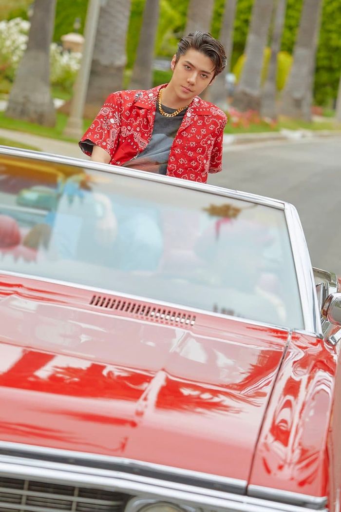 Sehun (EXO), Jin (BTS) từng được tuyển chọn trên đường vì ... quá đẹp