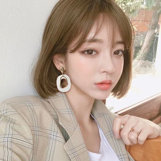 Set đồ hoàn hảo của nàng sẽ không thể thiếu phụ kiện thời trang
