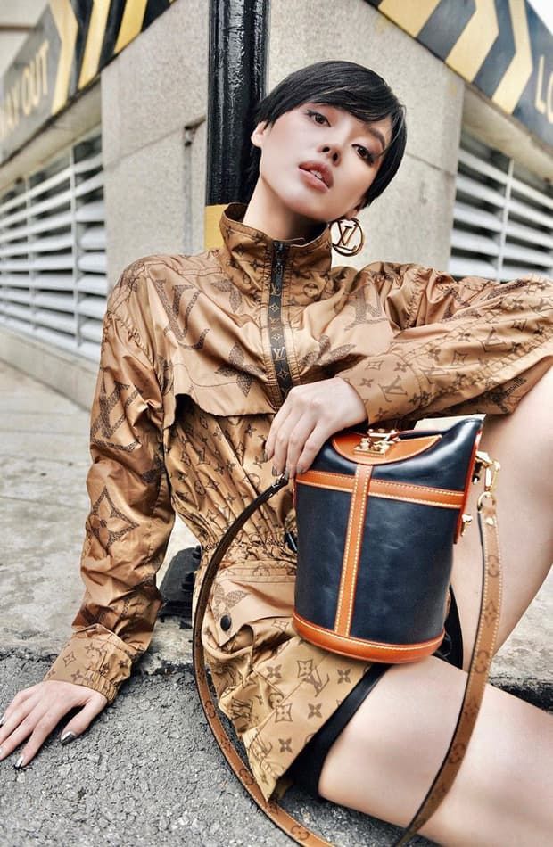 Trầm trồ trước bộ sưu tập túi hiệu siêu to khổng lồ của Khánh Linh