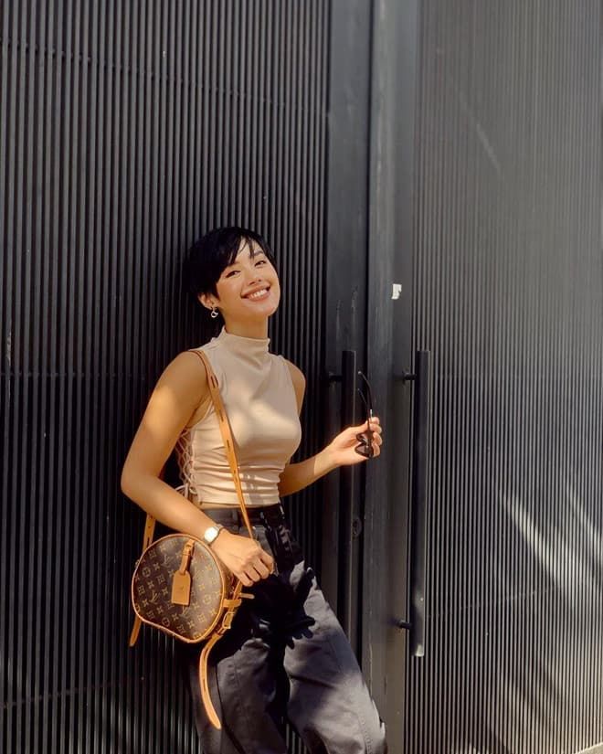 Trầm trồ trước bộ sưu tập túi hiệu siêu to khổng lồ của Khánh Linh