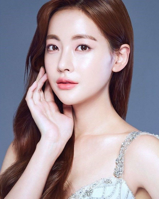 Tình cũ của Kim Bum bị nghi chen vào hôn nhân của Goo Hye Sun