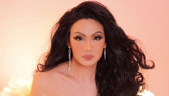 Trang điểm theo lối Drag Queen, Đào Bá Lộc khiến CDM trầm trồ