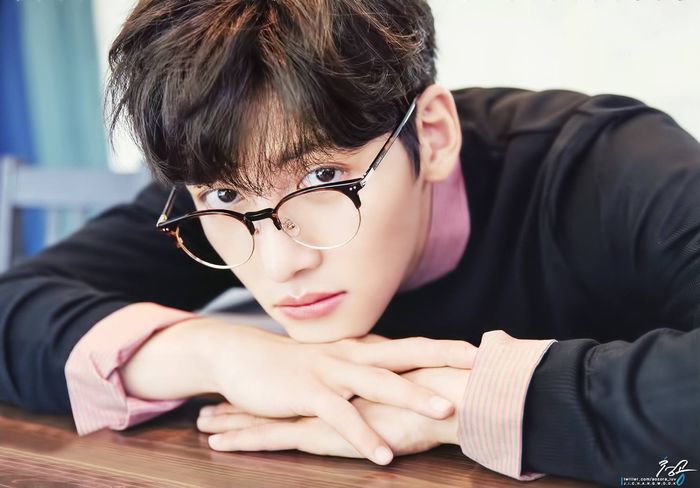 Trọn bộ ảnh Ji Chang Wook đẹp trai hết nấc tại sân bay sang Việt Nam