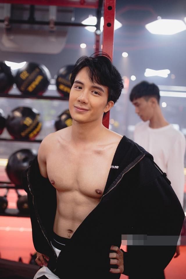 Trước Huỳnh Phương, Sĩ Thanh đã yêu nồng cháy hai mỹ nam 6 múi Vbiz