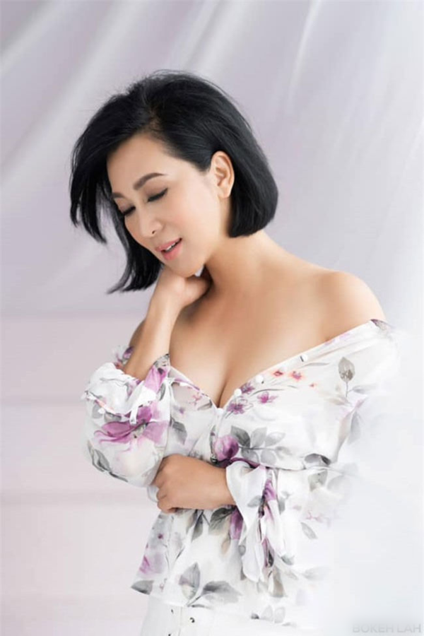 Tuổi U60, MC hải ngoại Kỳ Duyên vẫn nuột nà từ chân tới tóc