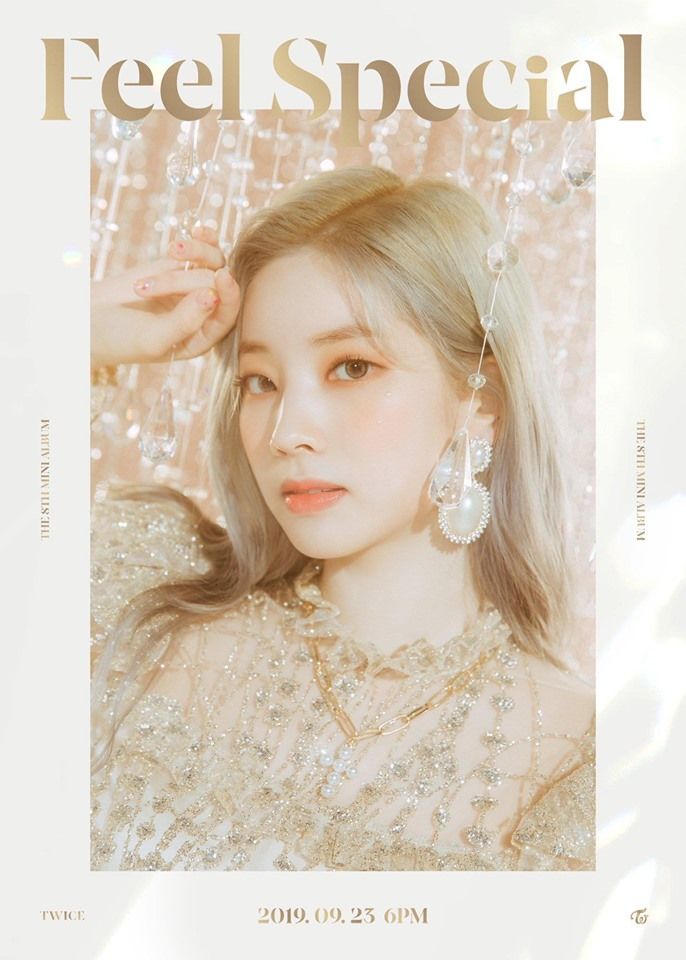 TWICE khiến fan “nín thở” với bộ ảnh lung linh hâm nóng album mới
