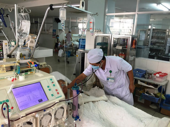 Uống trà sữa không rõ nguồn gốc: Hết tắc ruột lại đến suy đa tạng