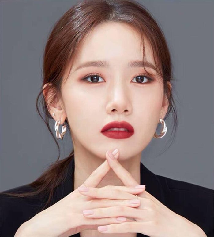 Yoon tung bộ ảnh đẹp lung linh, thế này chờ sao được tận 2 tháng nữa mới được gặp