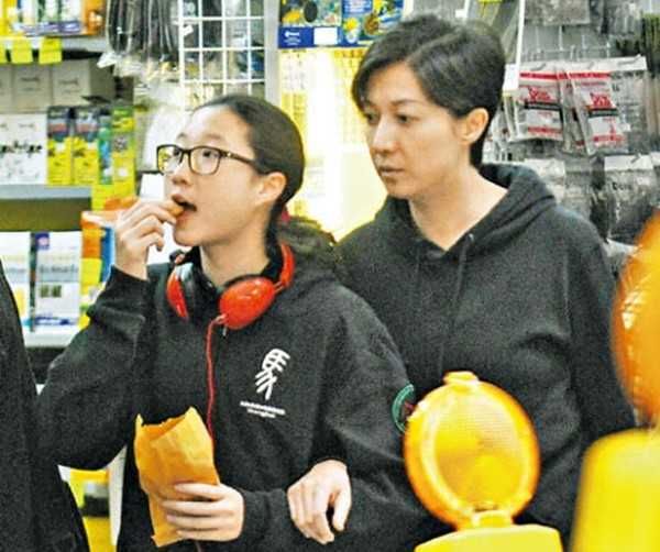 Nhờ có tình yêu của bố, con gái Lý Liên Kiệt thành thần đồng Harvard