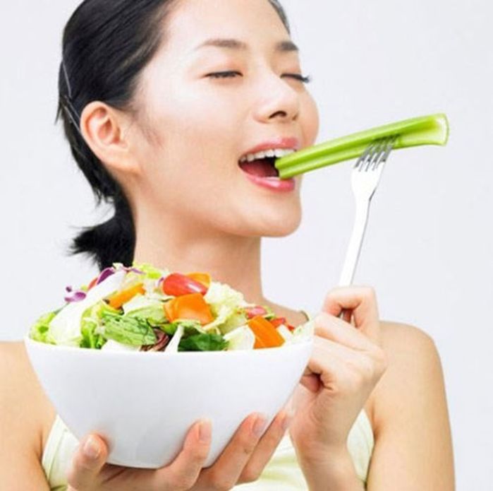 Bị đồng nghiệp chê bụng bự, cô gái giảm 6kg/tháng dù vẫn ăn 3 bữa/ngày