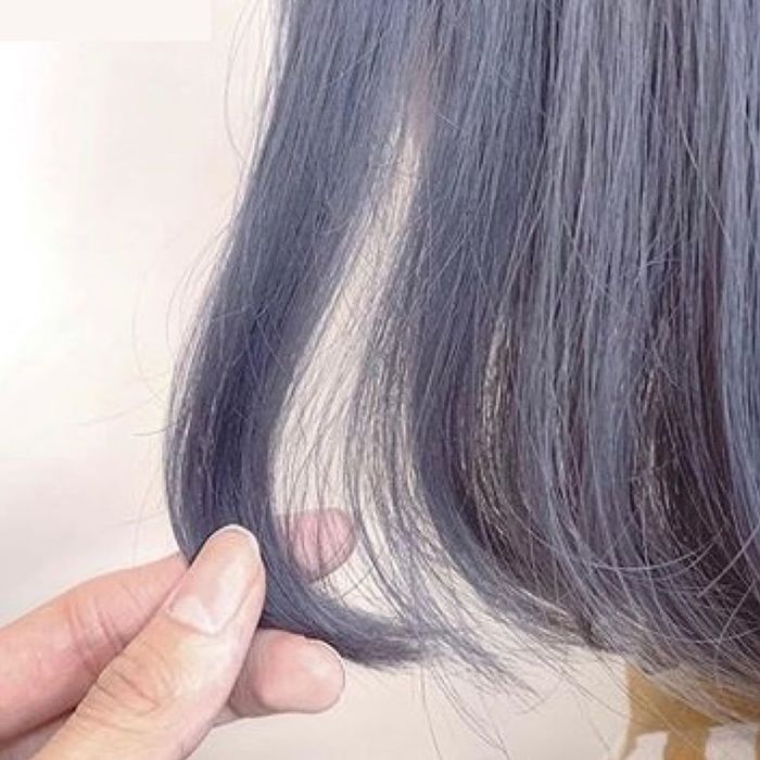 Cơn sốt tóc nhuộm mới: Màu silver grey tông xanh pha tím oải hương