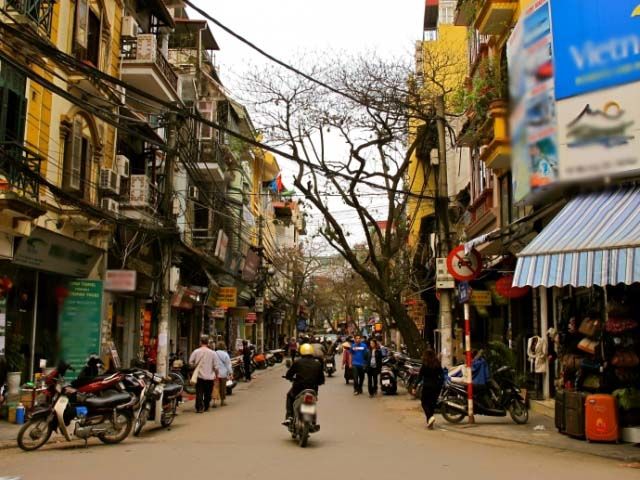 Nỗi khổ của người sống trong Phố Cổ: Vừa chật hẹp lại mất con