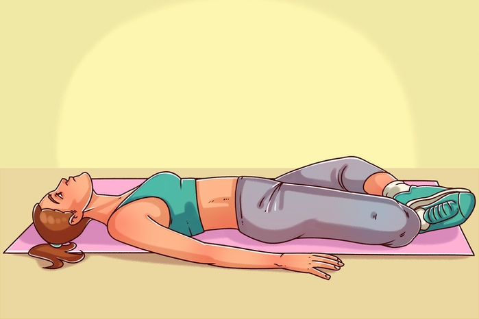 8 động tác giúp trị mất ngủ, hiệu quả nhất là đặt chân lên tường