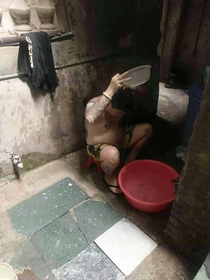 Nỗi khổ của người sống trong Phố Cổ: Vừa chật hẹp lại mất con