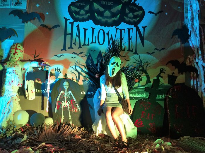 9 ý tưởng trang trí Halloween cho lớp học siêu chất, siêu độc