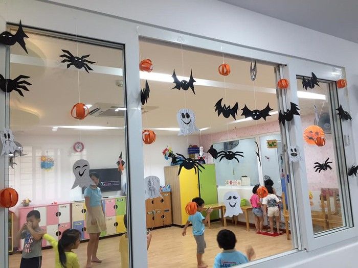 9 ý tưởng trang trí Halloween cho lớp học siêu chất, siêu độc