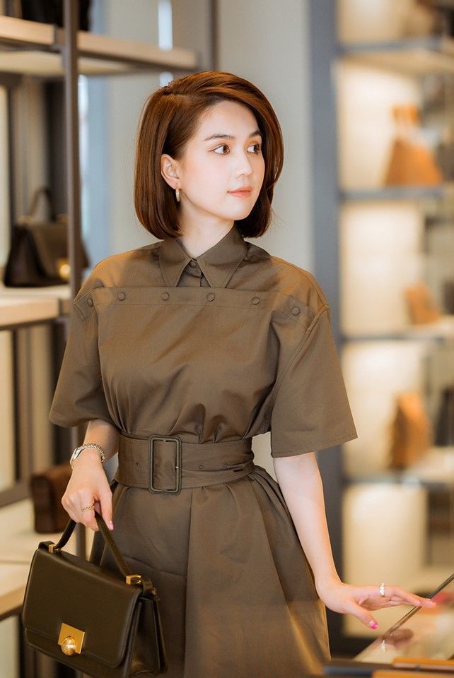 Ngọc Trinh: Trinh có gì thì Trinh khoe thôi, khoe thân, khoe của ...