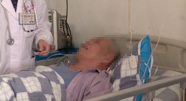 Nấu ăn bằng bếp gas trong không gian kín, cả gia đình nhập viện