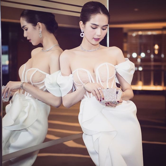 Bám sát nút Sơn Tùng M-TP, Chi Pu trên mặt trận Instagram là ai?