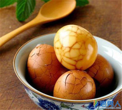 5 món trứng cực khó ăn: trứng lộn VN, trứng luộc nước tiểu của TQ